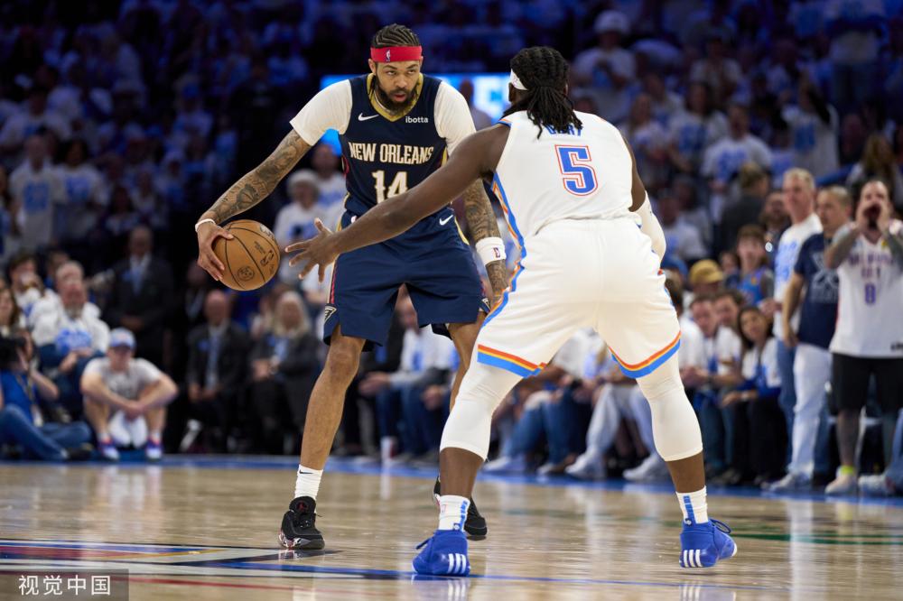 并围绕他打 并围绕他打