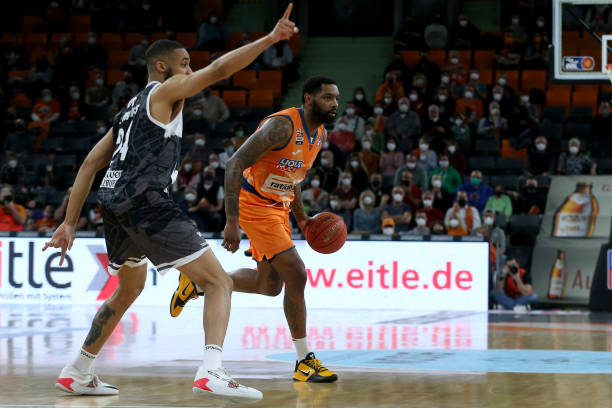 绩并重的战 绩并重的战